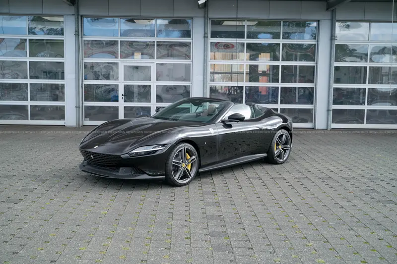 Ferrari Roma Spider (2025)