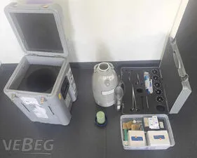Cryo storage container for protein crystals