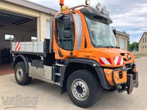 Tool carrier Unimog U527