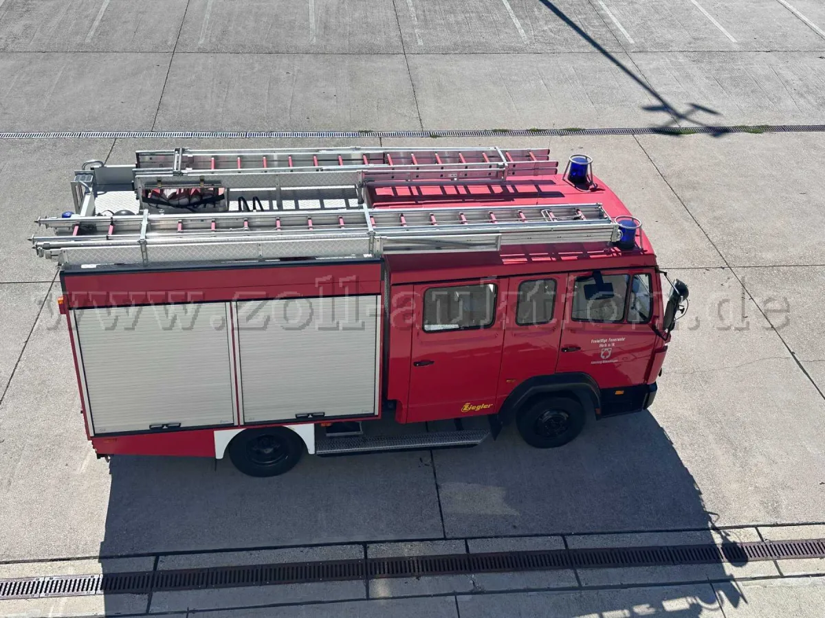 1 fire engine LF 8/6 Daimler Benz type 814 F body Ziegler