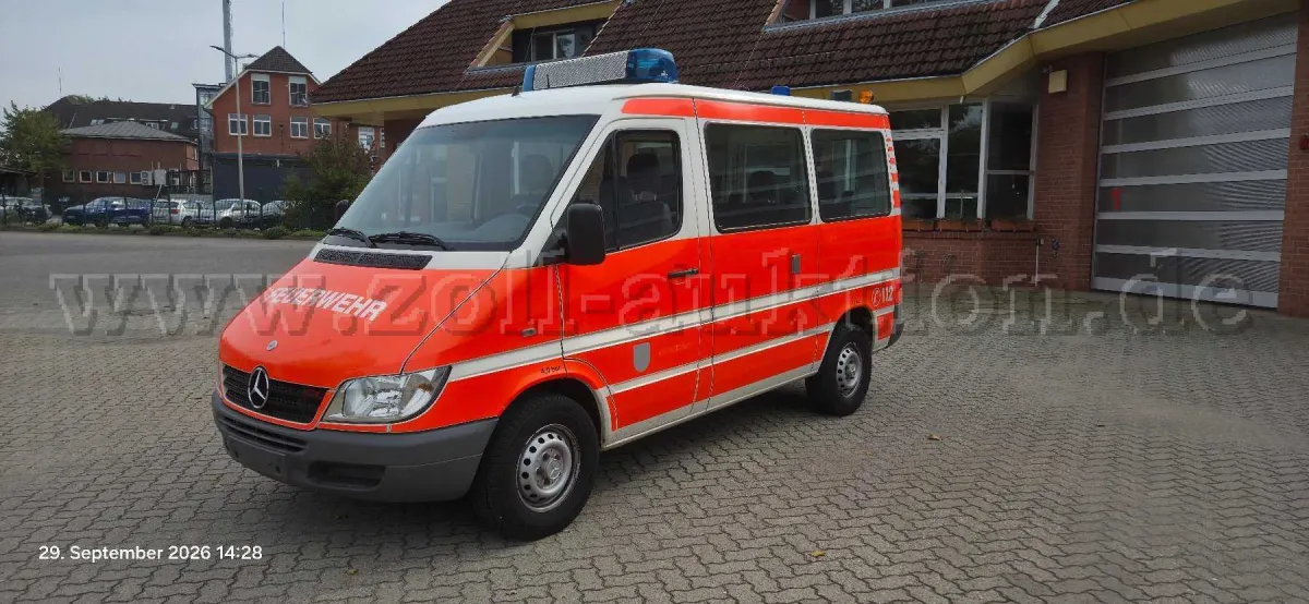 1 Mercedes-Benz Sprinter 211CDI véhicule de commandement