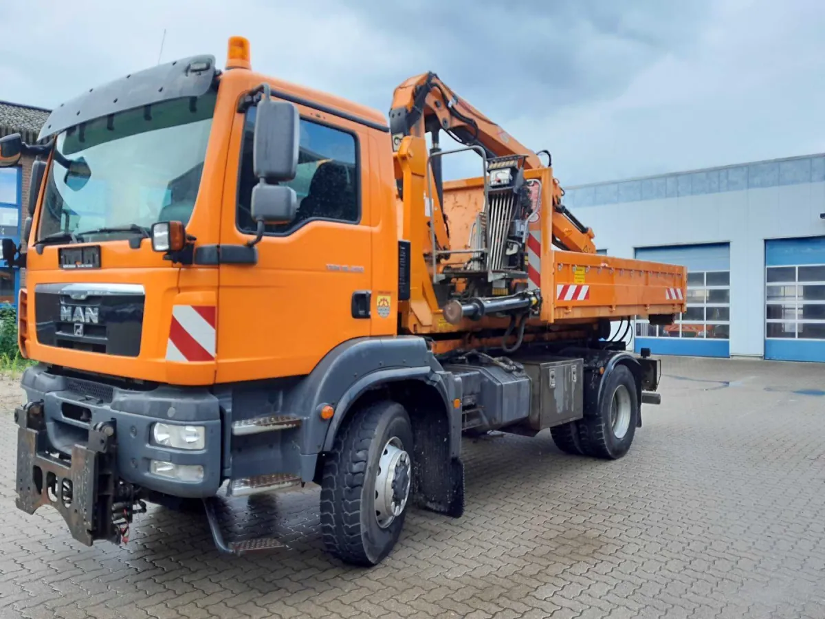 MAN TGM 18 t roll-off tipper with loading crane
