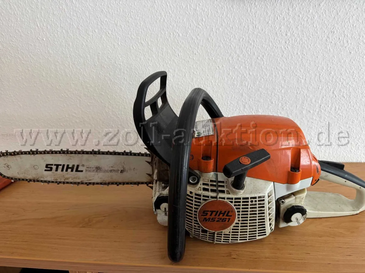 1 Tronçonneuse Stihl MS261 défectueuse pour bricoleur ou pour pièces