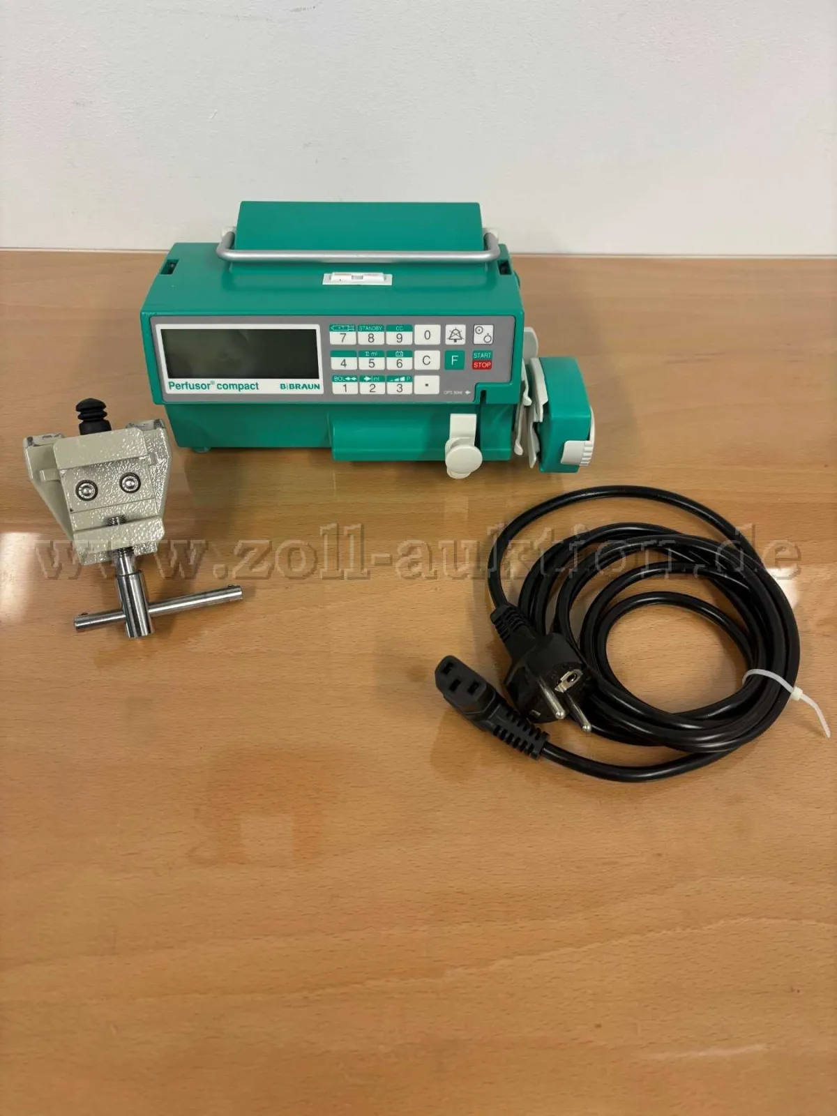 1 pompa strzykawkowa Braun Perfusor Compact (nr 13)