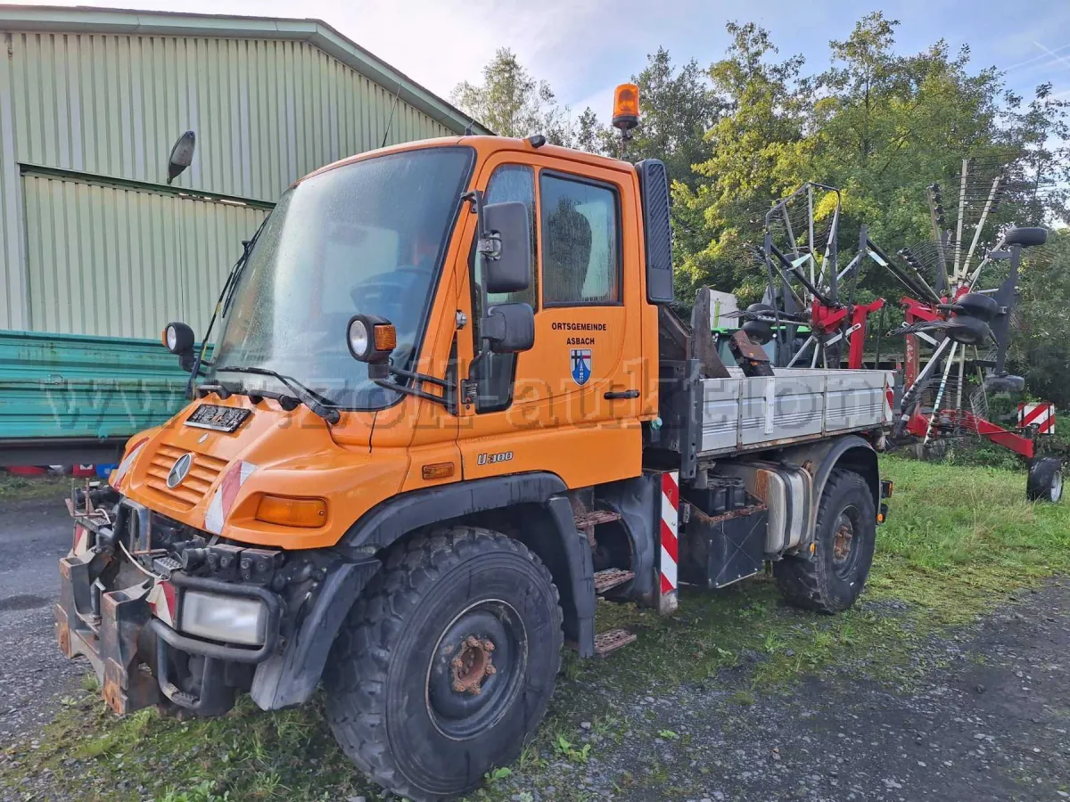 1 Unimog U 300