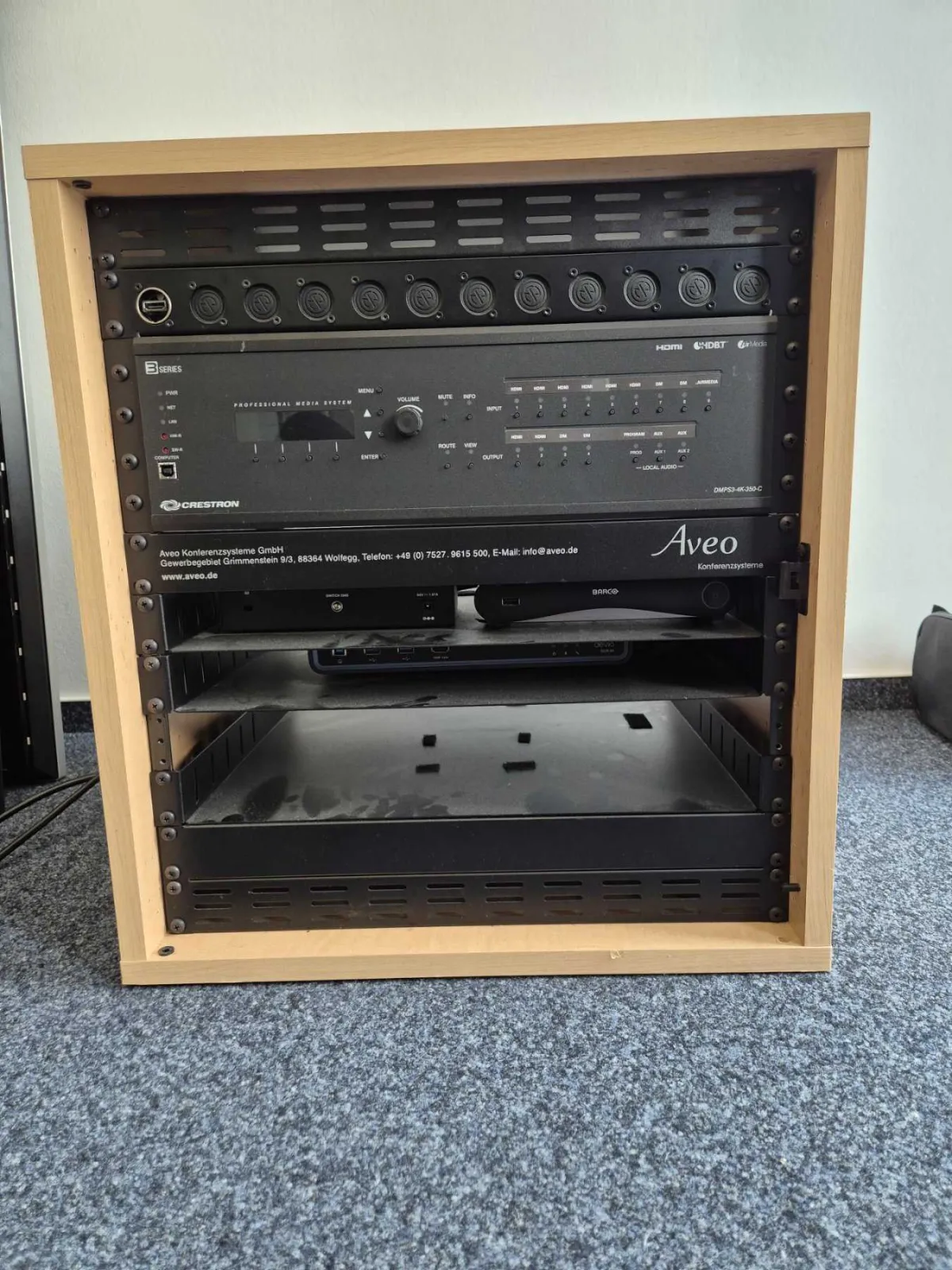 1 video conferencing system, brand Aveo