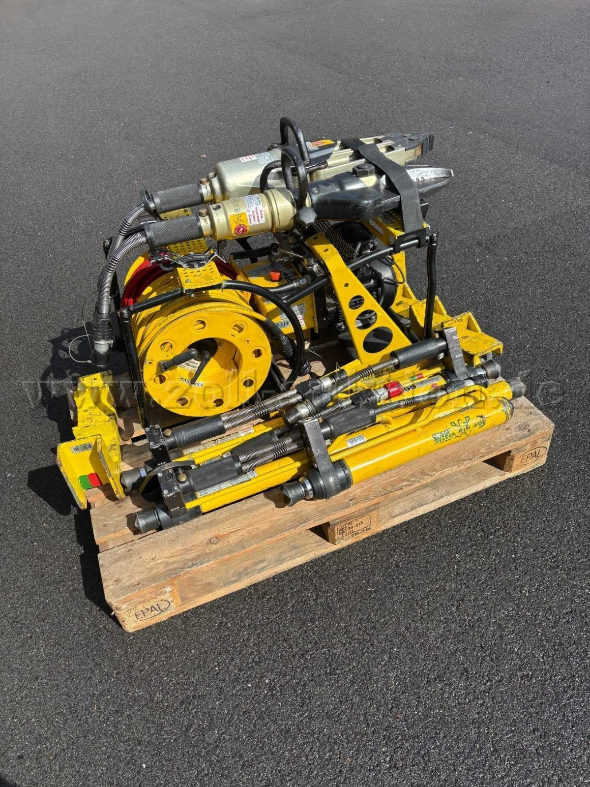 1 rescue set from Weber Hydraulik