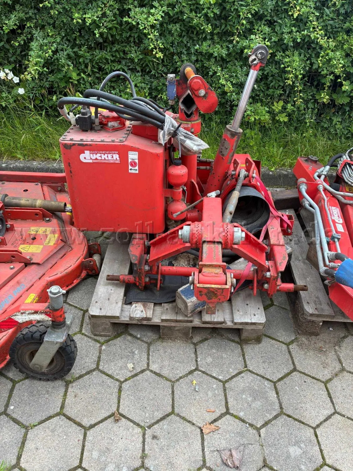 1 Rameno Dücker KBM 350 - Vadné / na díly