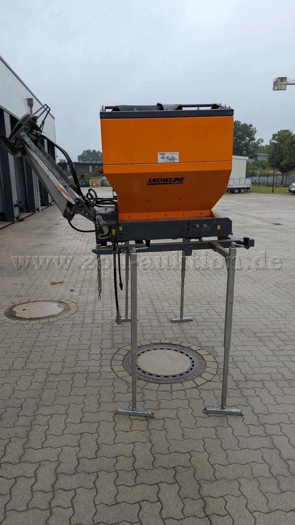 1 Epoke mounted spreader SNOWLINE Combi 1