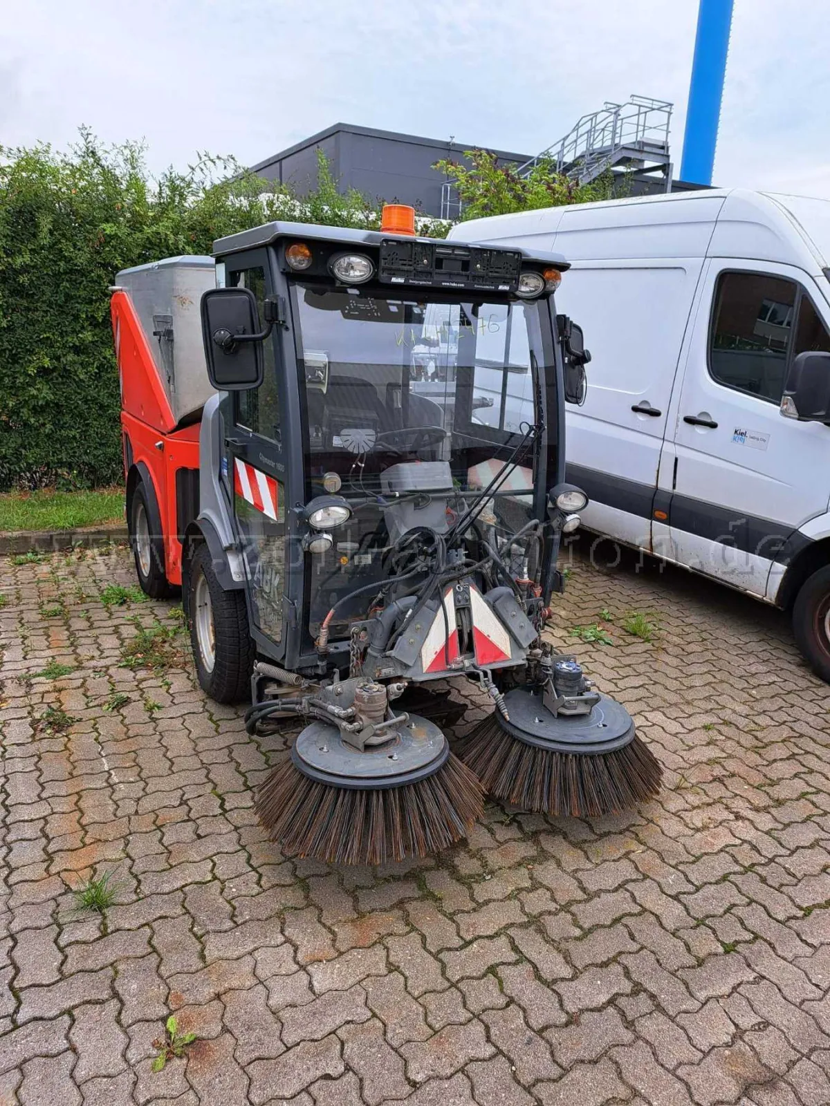 1 balayeuse Hako Citymaster 1600 compacte