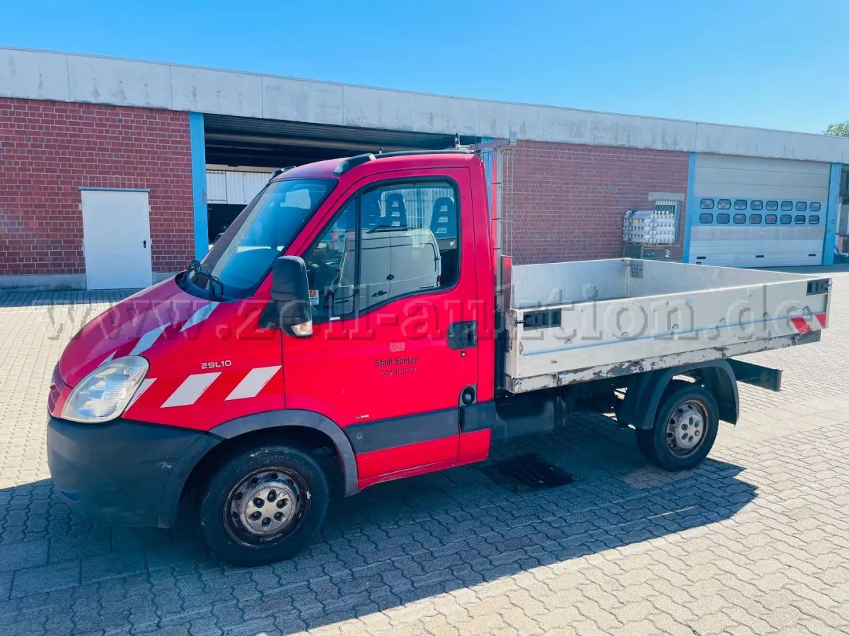 1 Iveco 29L10V flatbed
