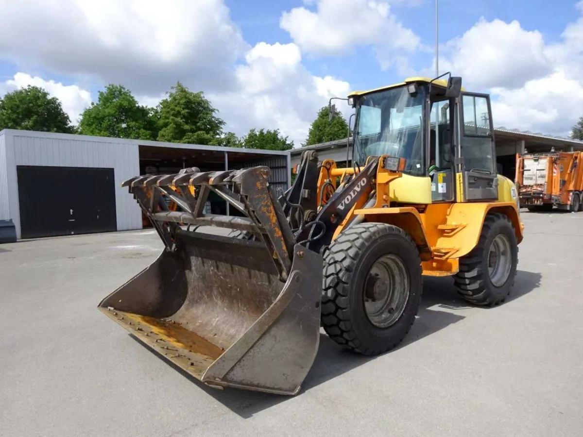 1 Radlader Volvo L 40 B-TP