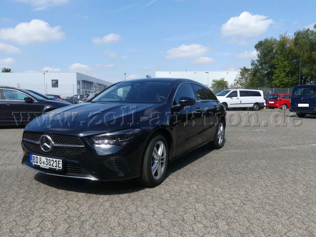 1 Mercedes-Benz CLA 250 e Shooting Brake mit EQ - BD8-3821E