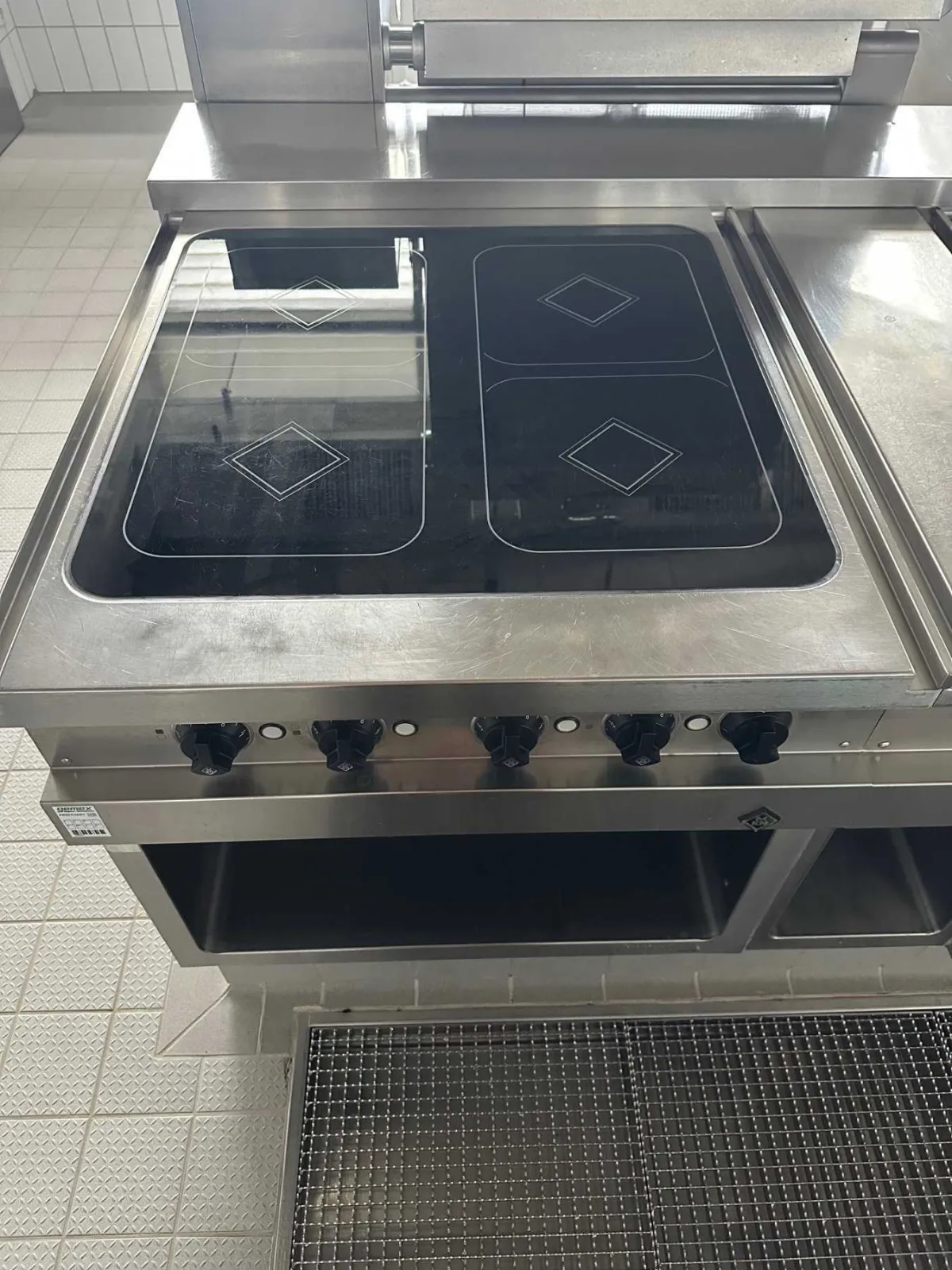 1 Elektro Herd mit Flächeninduktion 4 (20kW), MKN 2023109