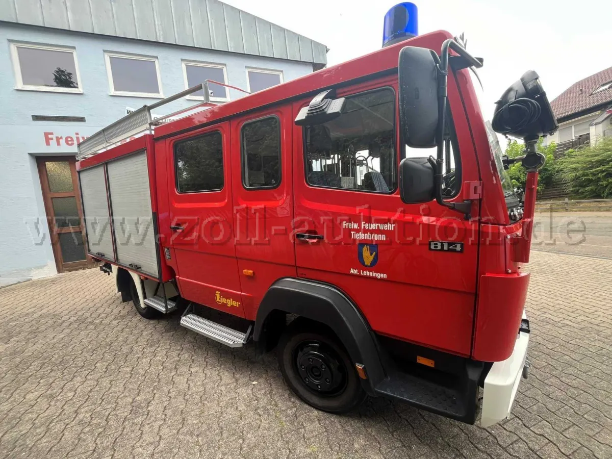 1 Fire truck – Fire engine 8/6 Mercedes Benz 814 F