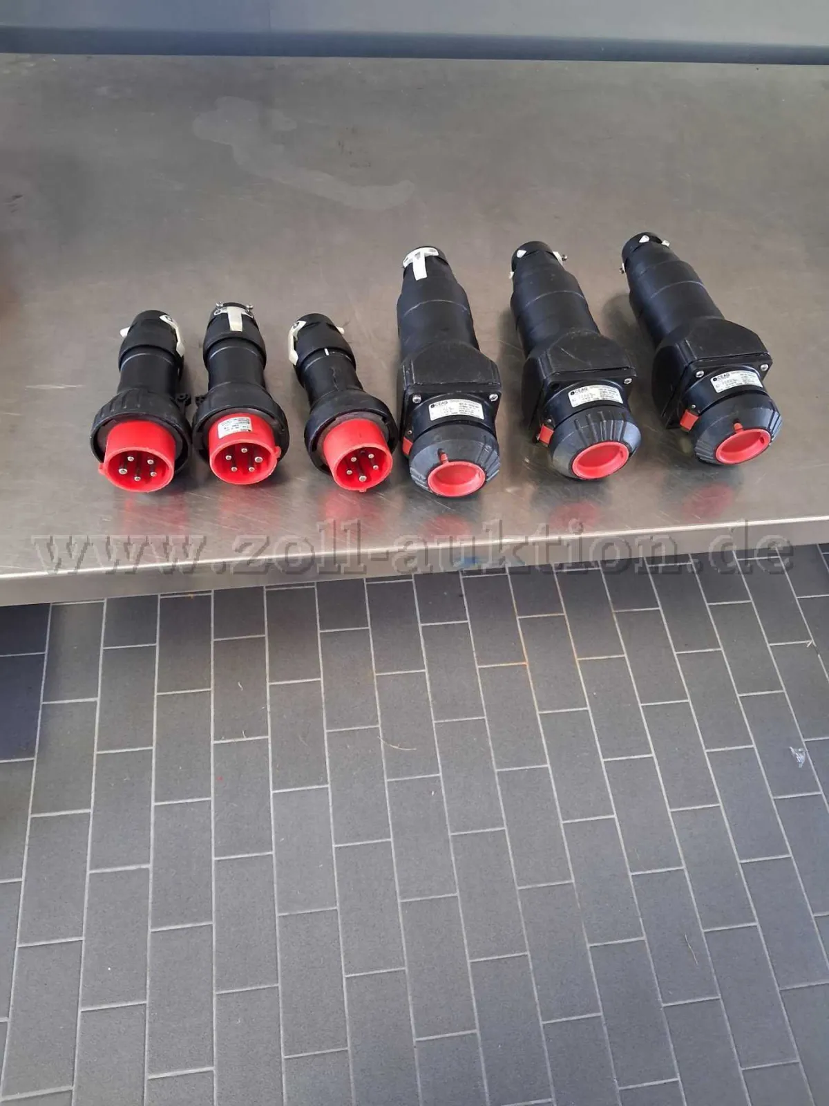 3 wtyczki/gniazda ATEX producent Ceag