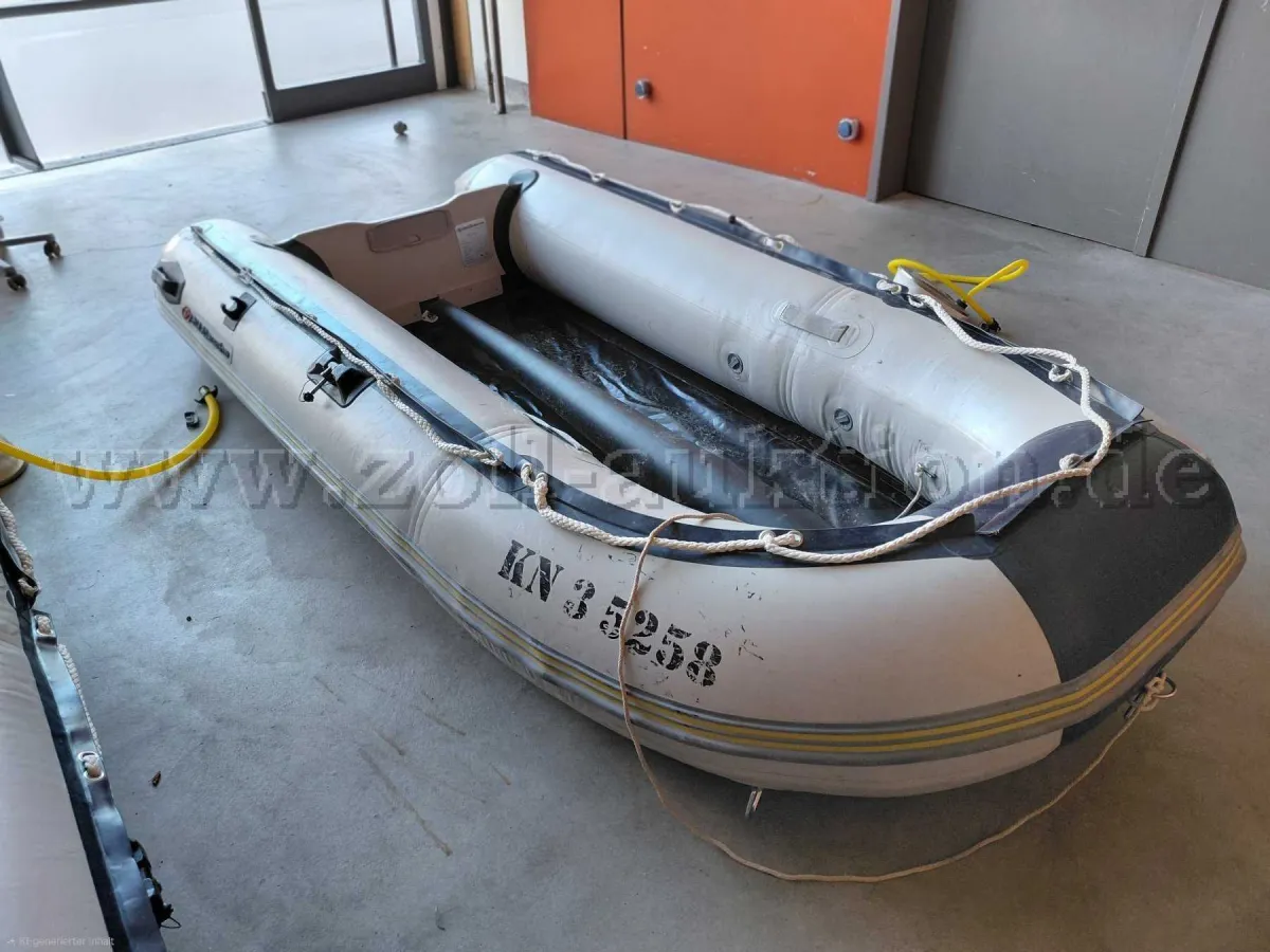 1 witte opblaasboot, SOLIDmarine SM 320D met