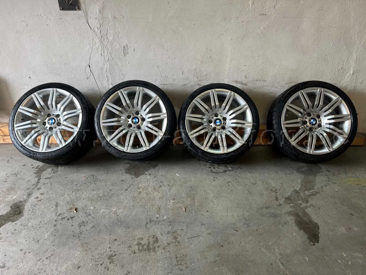 4 oryginalne felgi BMW "M172", przód 8,5 J x 19 EH2 IS18, tył 9,5 J x 19 EH2 IS3