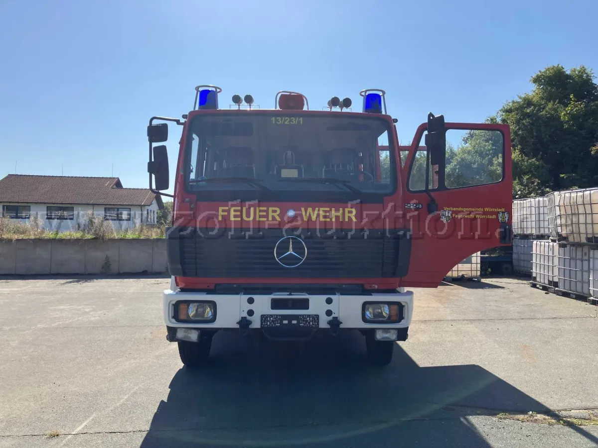 1 fire tanker TLF 16/25 Daimler-Benz 1222 AF / Ziegler