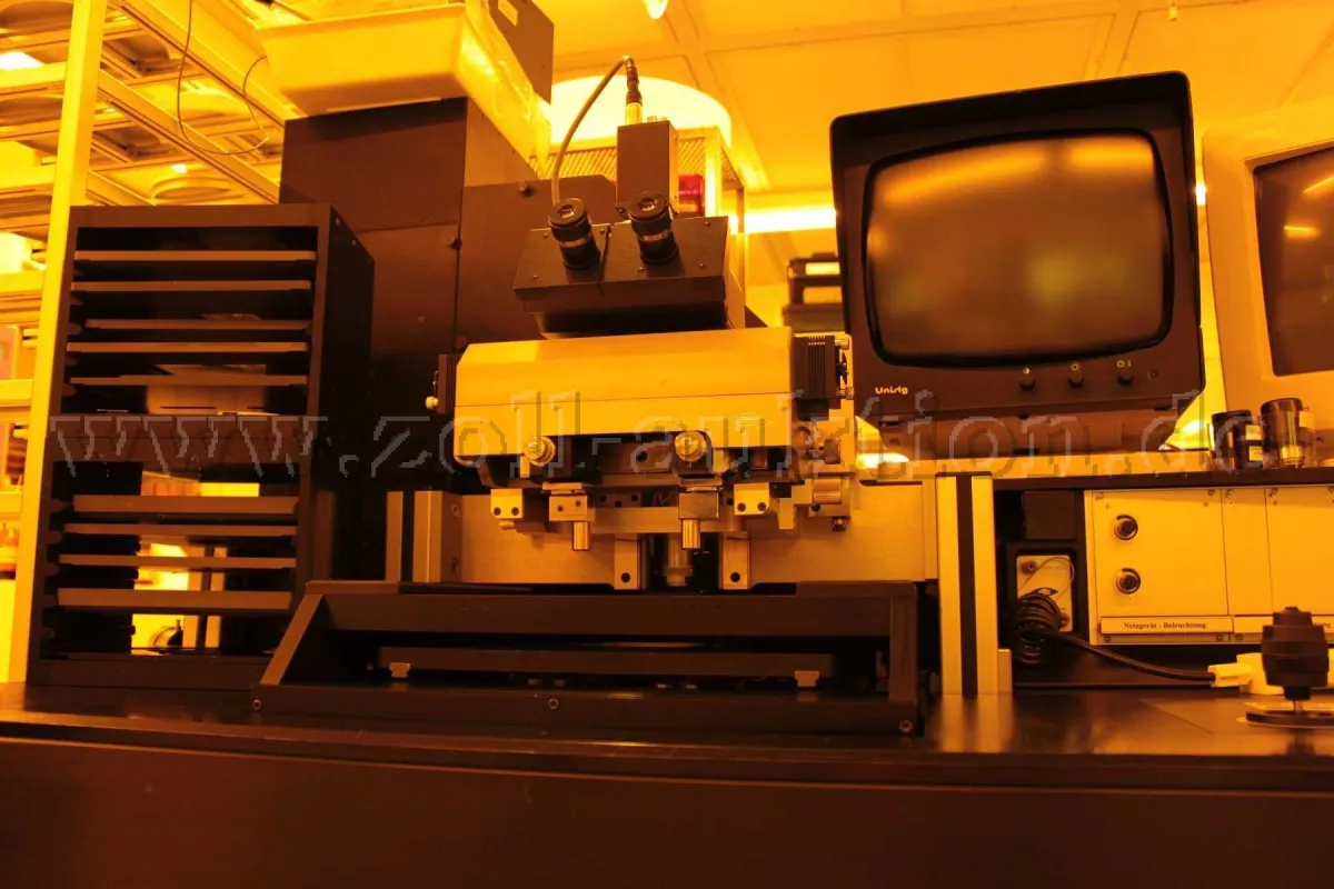 1 Maskaligner AL6-2 (Photolithographie)