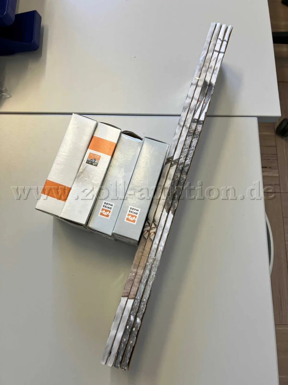4 Stihl Picco guide bars and saw chains