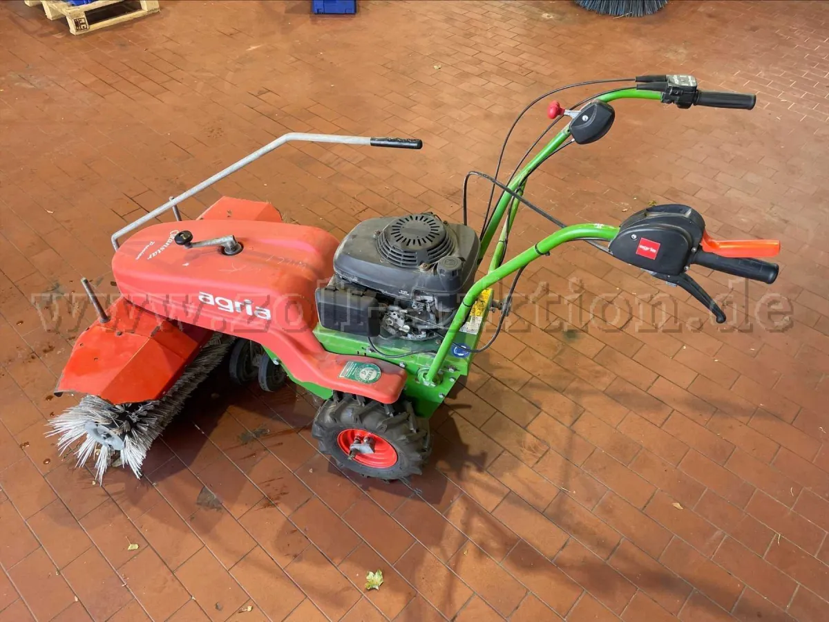 1 Agria 7100 with sweeping brush attachment