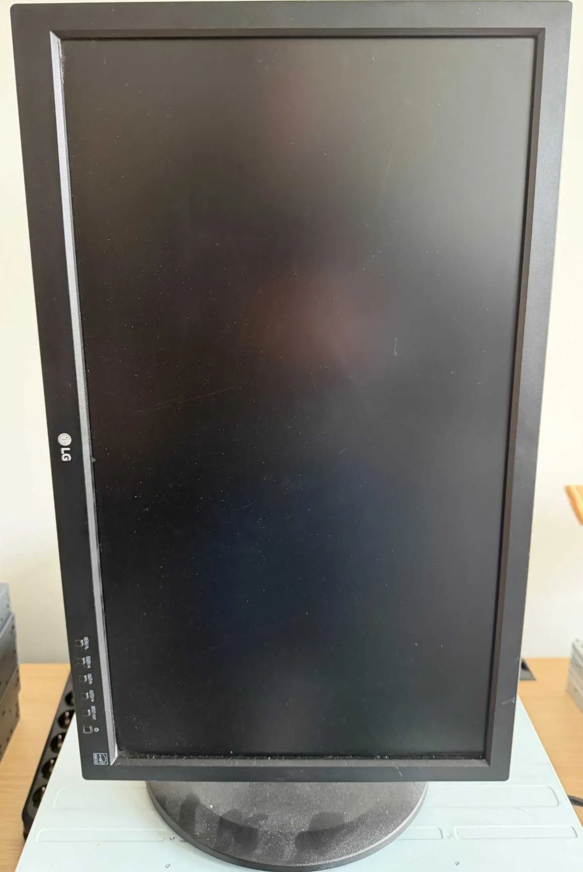 2 LG Monitore | 23 Zoll / 58,42 cm
