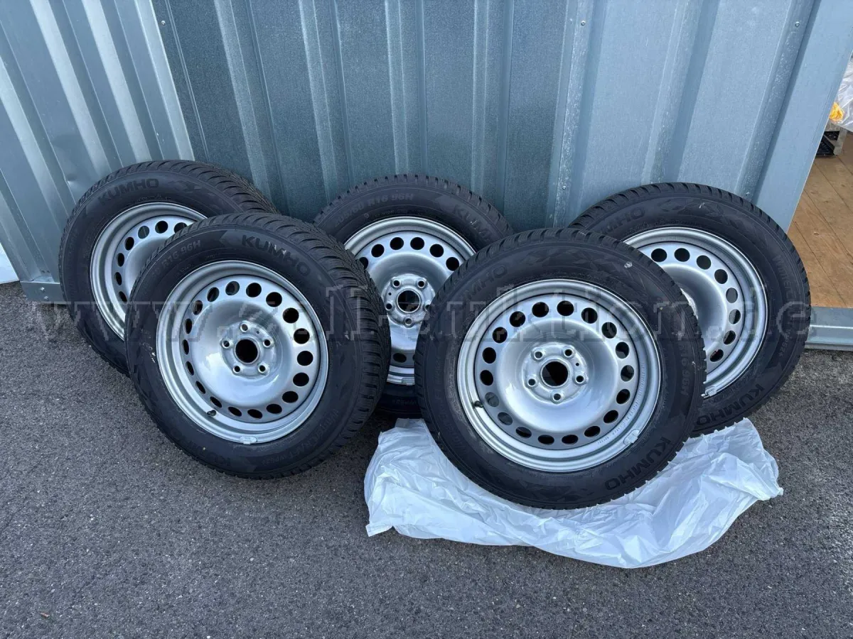 5 pieces complete winter wheels Kumho Wintercraft WP 52+*as new