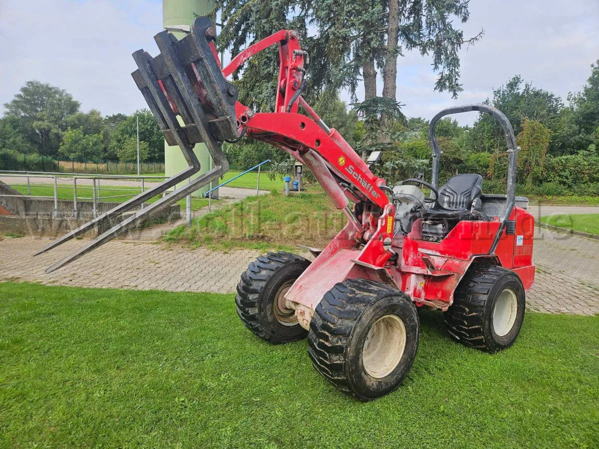 1 ładowarka kompaktowa Schäffer 3150
