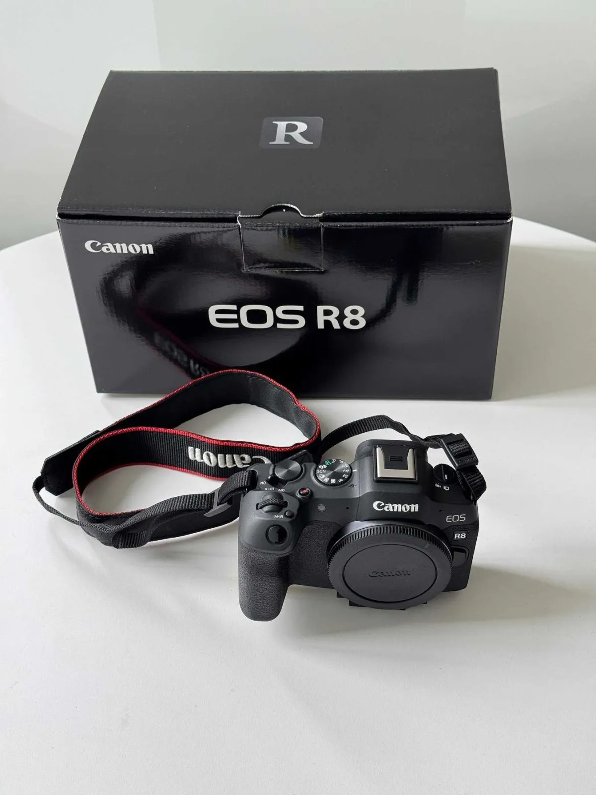 1 Canon EOS R8 full-frame systeemcamera, RF-vatting