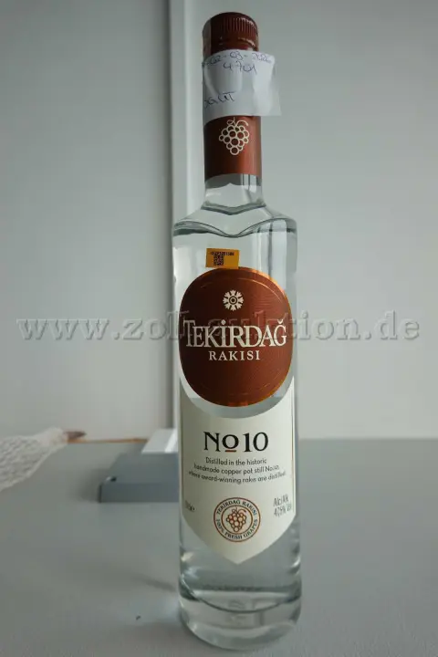 1 bouteille de Raki "Tekirdag Rakisi No 10" 47,5% vol. 0,7 litre