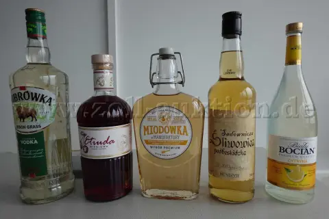 5 bottles (1x Bialy Bocian Cytryna 285, 1x Zubrowka, 1x Sliwowica, 1x Miodowka, 1x Etiuada)