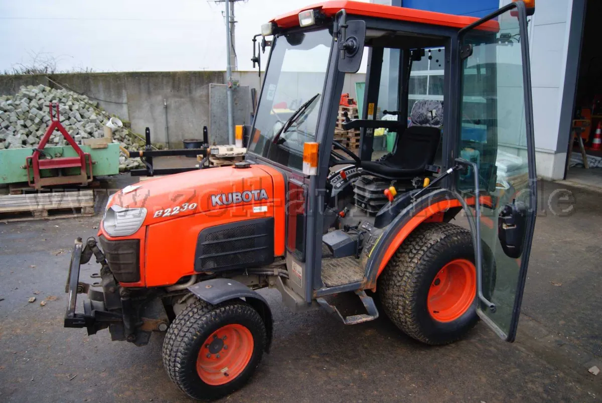 Mały traktor KUBOTA B5