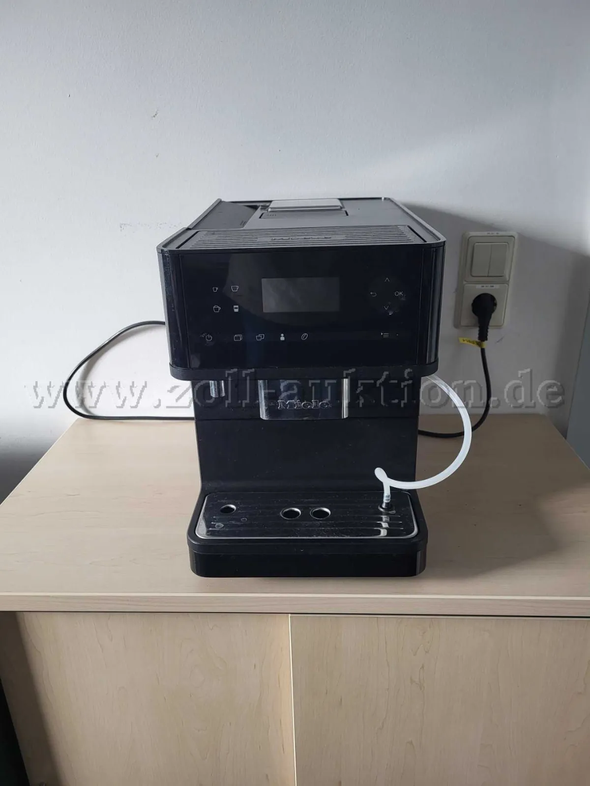 1 Miele fully automatic coffee machine, model CM6350 / type 501, used