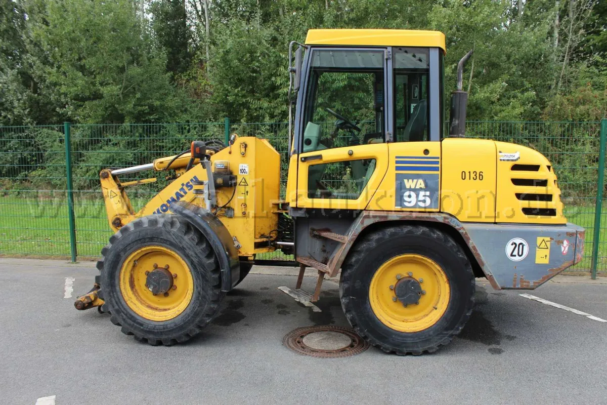 1 wheel loader Komatsu WA95-3