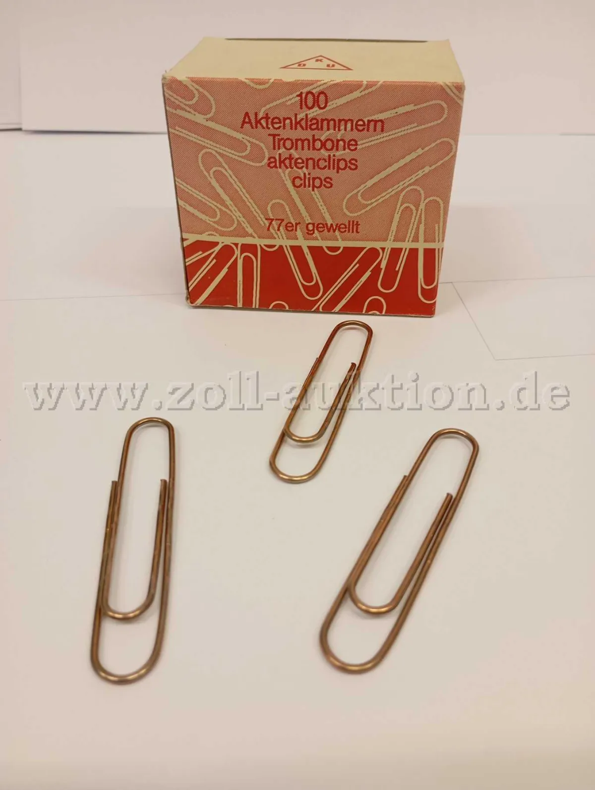 221 paquets de trombones 77 mm, ondulés