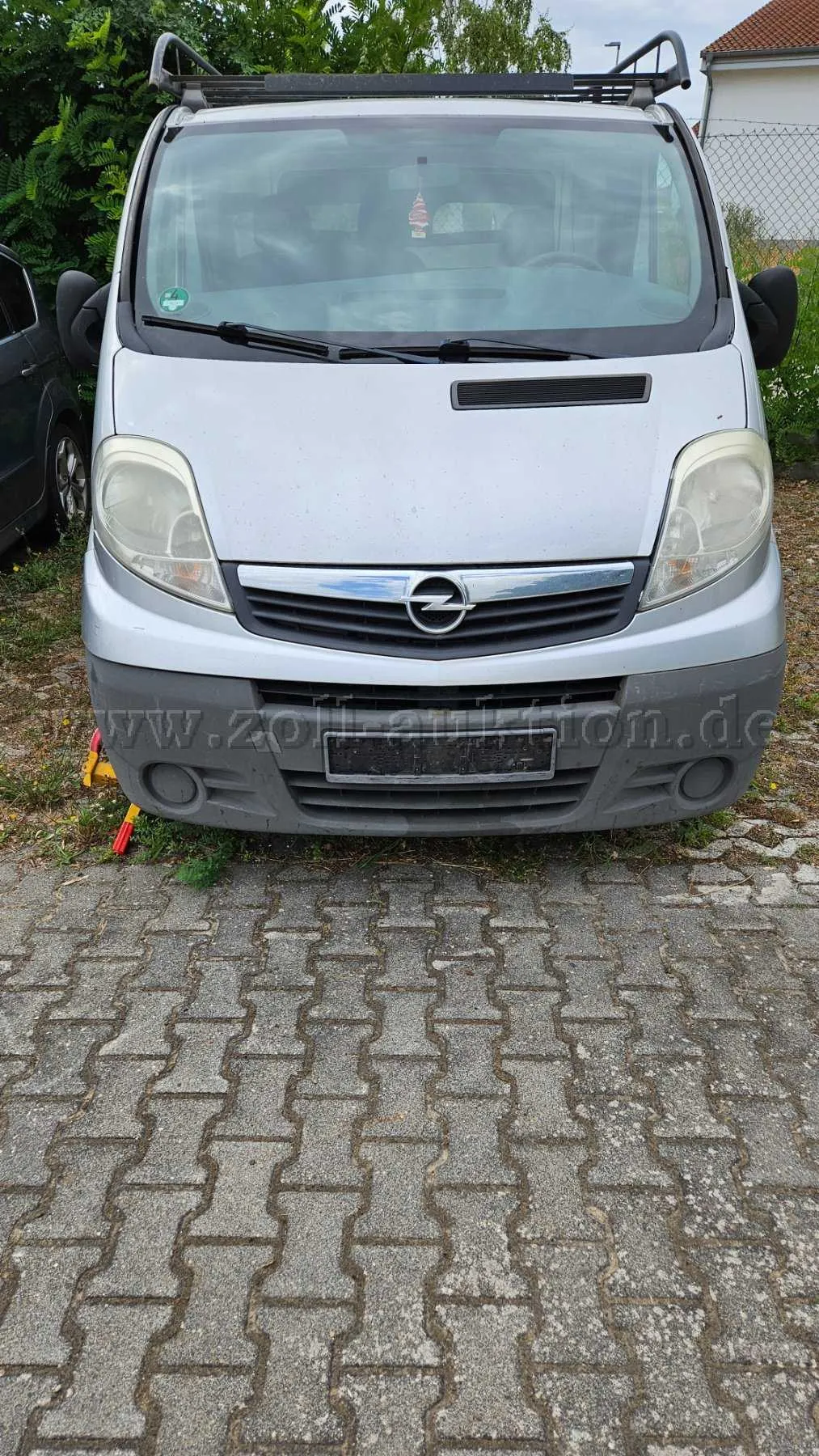 1 Opel Vivaro 2.0 CDTI -defective, engine warning light on-