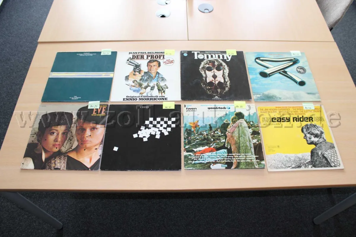 1 Konvolut mit 8 Schallplatten