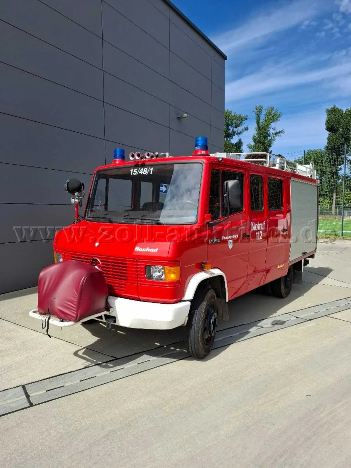 1 fire engine LF8, Daimler-Benz 709 D, with front pump and generator
