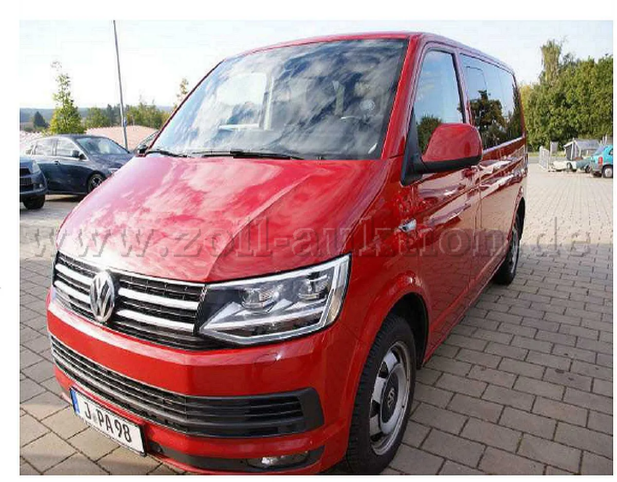1 VW T6 Multivan (motorschade)