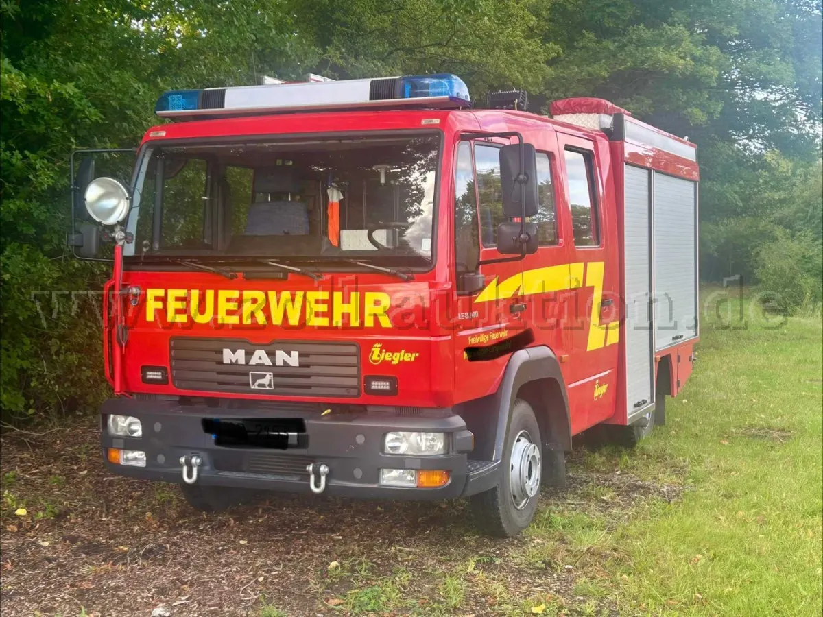 1 Löschfahrzeug LF 8/6 - MAN/Ziegler
