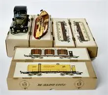 Paya, 4 voitures, limousine et bateau