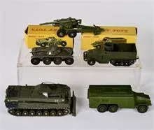 Dinky Toys, 5 modèles militaires