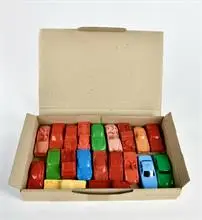 Lot de voitures en plastique