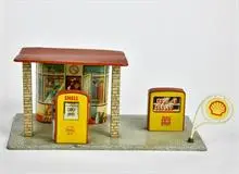 Hoch & Beckmann, station-service Shell avec pompe à essence