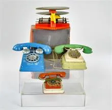 3 telefoons & muziekdoos