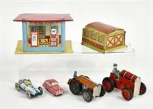 Fischer e.a., 2 garages en Penny Toy voertuigen