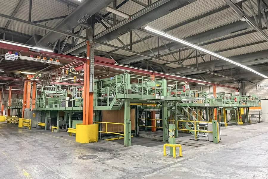 Jagenberg cross cutter line