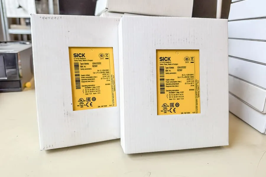 2 rozšiřující moduly SPS SICK UE48-30S3D2