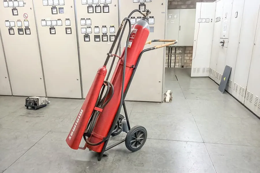 Fire extinguisher Minimax 60 kg CO2